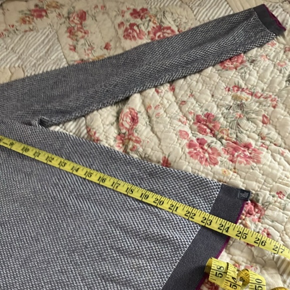 The North Face sweater - Picture 6 of 6